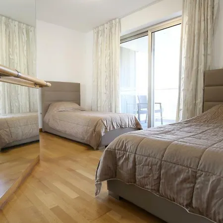 Savoya Apartment